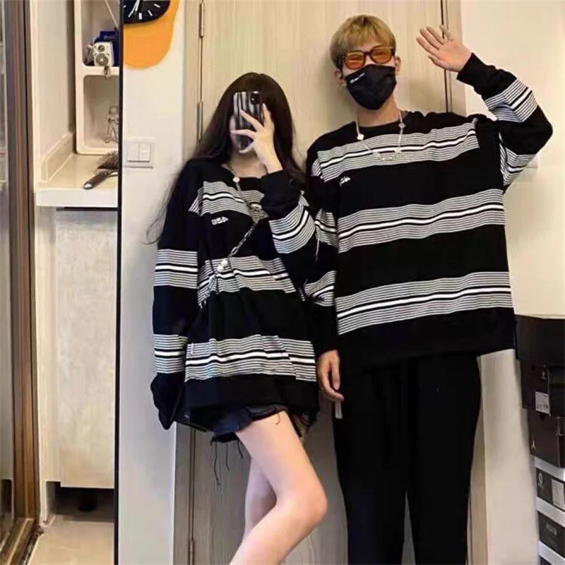 American Retro Sweater Men And Women Spring And Autumn Korean Version Of Loose Ins Tide Oversize Hip-Hop Striped Shirt Unisex
American Retro Sweater Men And Women Spring And Autumn Korean Version Of Loose Ins Tide Oversize Hip-Hop Striped Shirt Unisex