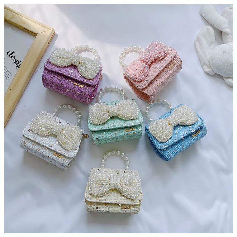 Children's Mini Purse 2021 Cute Kids Shiny Purses and Handbags Mini Bow Crossbody Kawaii Little Girl Party Hand Bags Tote 
Children's Mini Purse 2021 Cute Kids Shiny Purses and Handbags Mini Bow Crossbody Kawaii Little Girl Party Hand Bags Tote