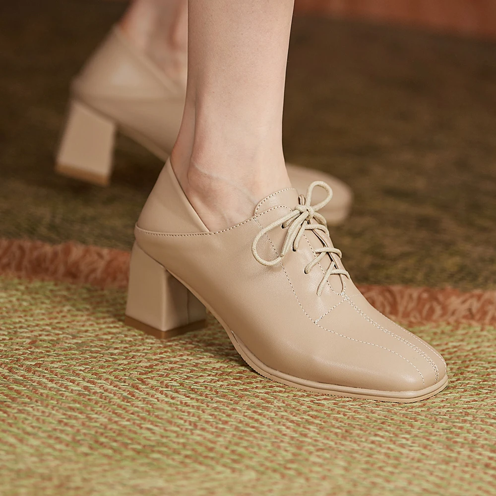 Square Toe Thick Heel Lace-Up Simple Style Mary Jane Shoes Office Professional Women's Leather Shoes Stitched Large Size Pumps
Square Toe Thick Heel Lace-Up Simple Style Mary Jane Shoes Office Professional Women's Leather Shoes Stitched Large Size Pumps