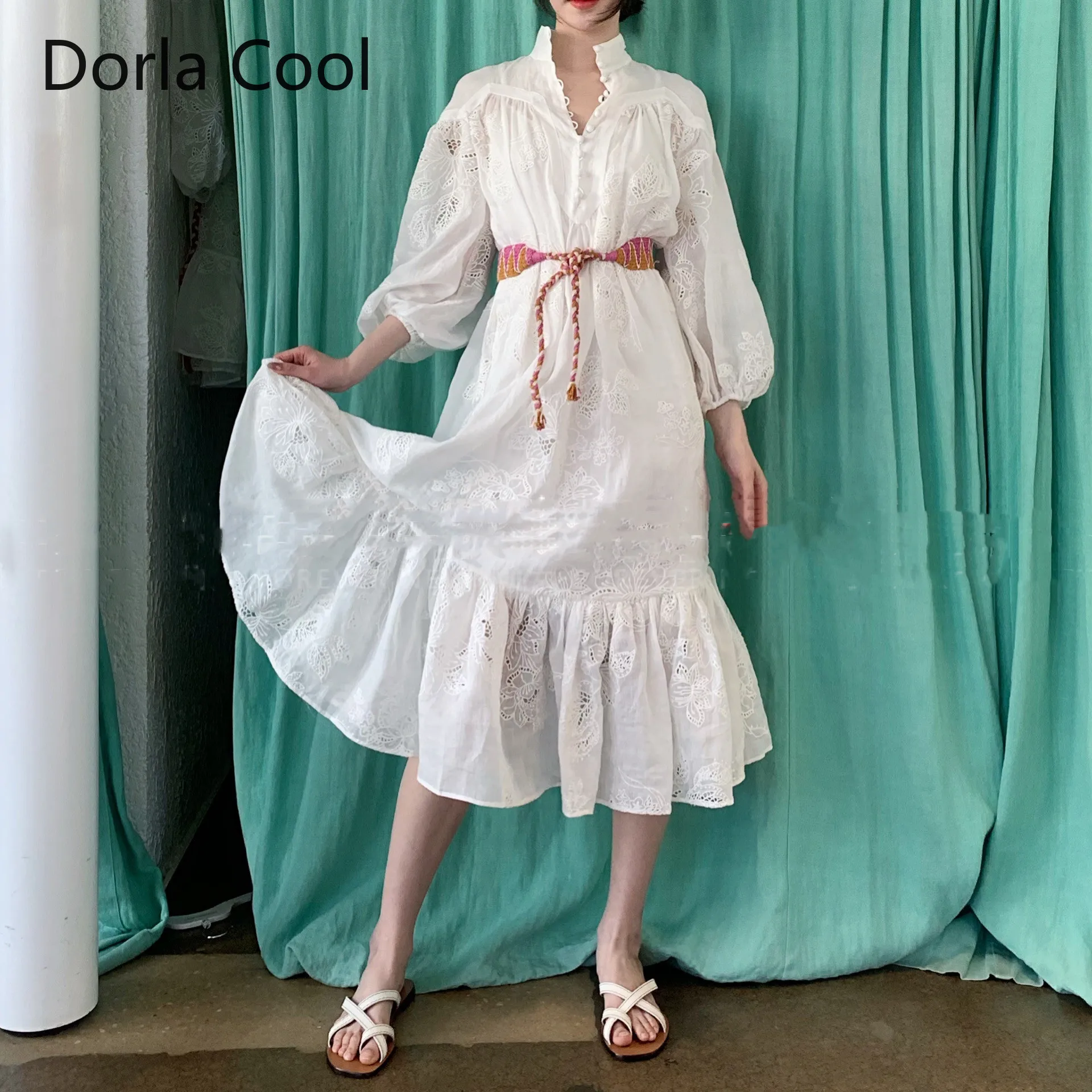 High End Women Designer Cotton Long Dress Luxury Embroidery Hollow Out Crochet Sashes Buttons Stand Collar Retro Ruffles Dresses
High End Women Designer Cotton Long Dress Luxury Embroidery Hollow Out Crochet Sashes Buttons Stand Collar Retro Ruffles Dresses