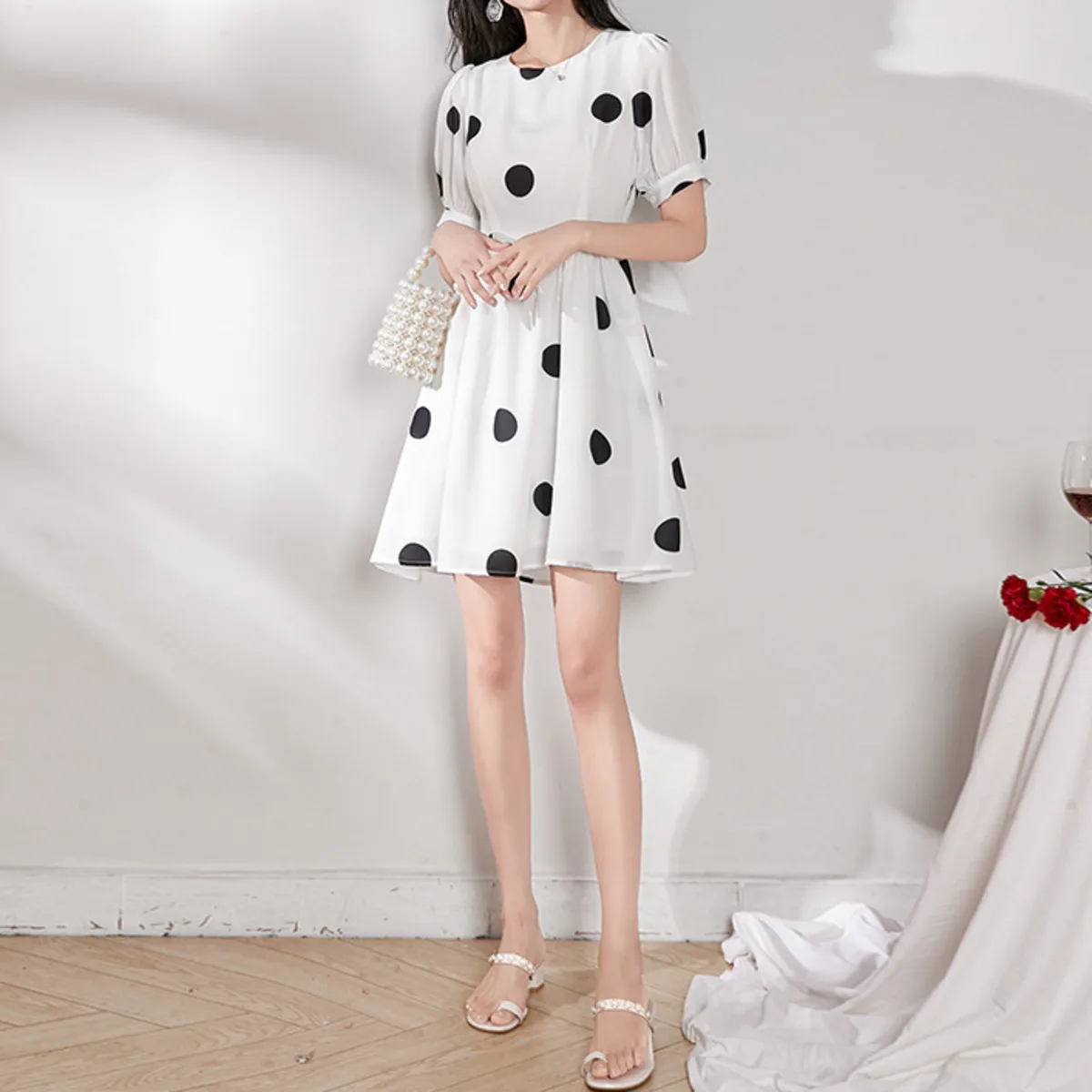 BacklakeGirls 2020 Fashion White Polka Dot Print Short A-line Cocktail Dress Women Chiffon Elegant Mini Party Dress Vestido
BacklakeGirls 2020 Fashion White Polka Dot Print Short A-line Cocktail Dress Women Chiffon Elegant Mini Party Dress Vestido