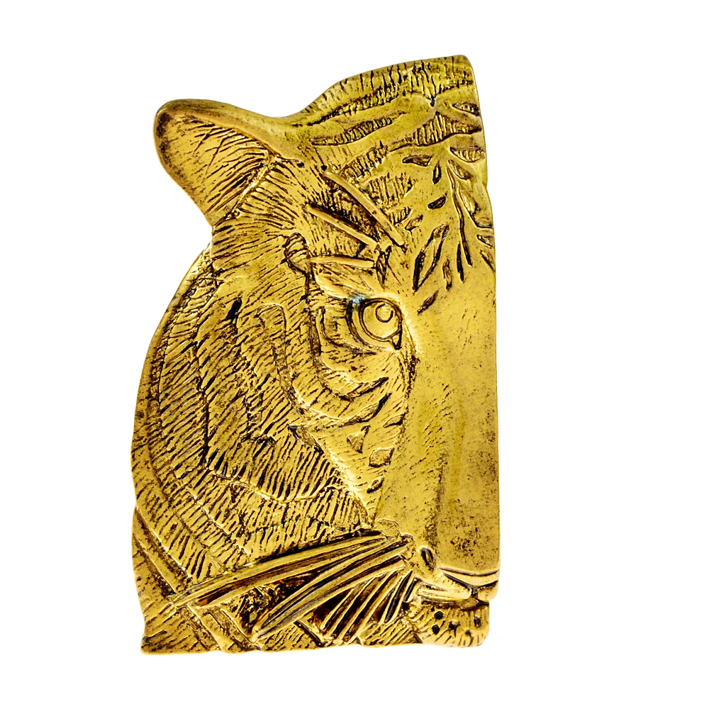 CINDY XIANG Cute Half Tiger Face Brooches Vivid Lovely Animal Leopard Head Brooch Pins Alloy Jewelry For Friends Christmas Gifts
CINDY XIANG Cute Half Tiger Face Brooches Vivid Lovely Animal Leopard Head Brooch Pins Alloy Jewelry For Friends Christmas Gifts