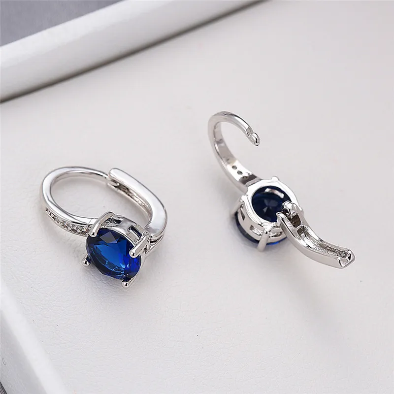 Luxury Female Rainbow Crystal Stone Earrings Classic Silver Color Clip Earrings Charm Bridal Round Wedding Earrings For Women 
Luxury Female Rainbow Crystal Stone Earrings Classic Silver Color Clip Earrings Charm Bridal Round Wedding Earrings For Women