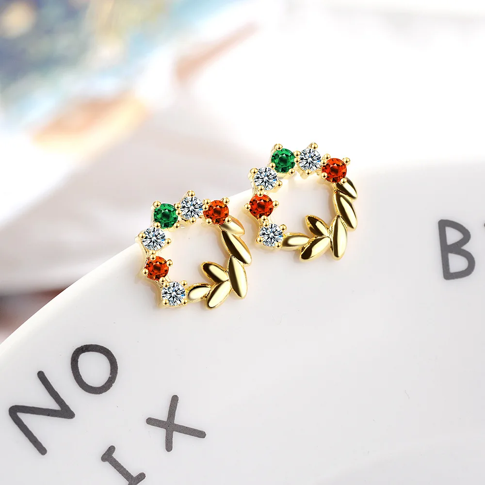 New Fashion Cute Rhinestone Gold Color Leaf Stud Earrings For Women No Piercing Earring Gifts Diamond-studded Sweet Earrings 
New Fashion Cute Rhinestone Gold Color Leaf Stud Earrings For Women No Piercing Earring Gifts Diamond-studded Sweet Earrings
