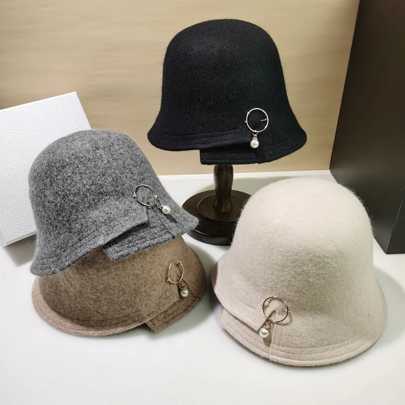 High Quality Wool Felt Bucket Hats Fall Winter Fashion Hepburn Style Pearl Pendant Panama Cap Elegant Luxury Fedora Bonnet Women
High Quality Wool Felt Bucket Hats Fall Winter Fashion Hepburn Style Pearl Pendant Panama Cap Elegant Luxury Fedora Bonnet Women