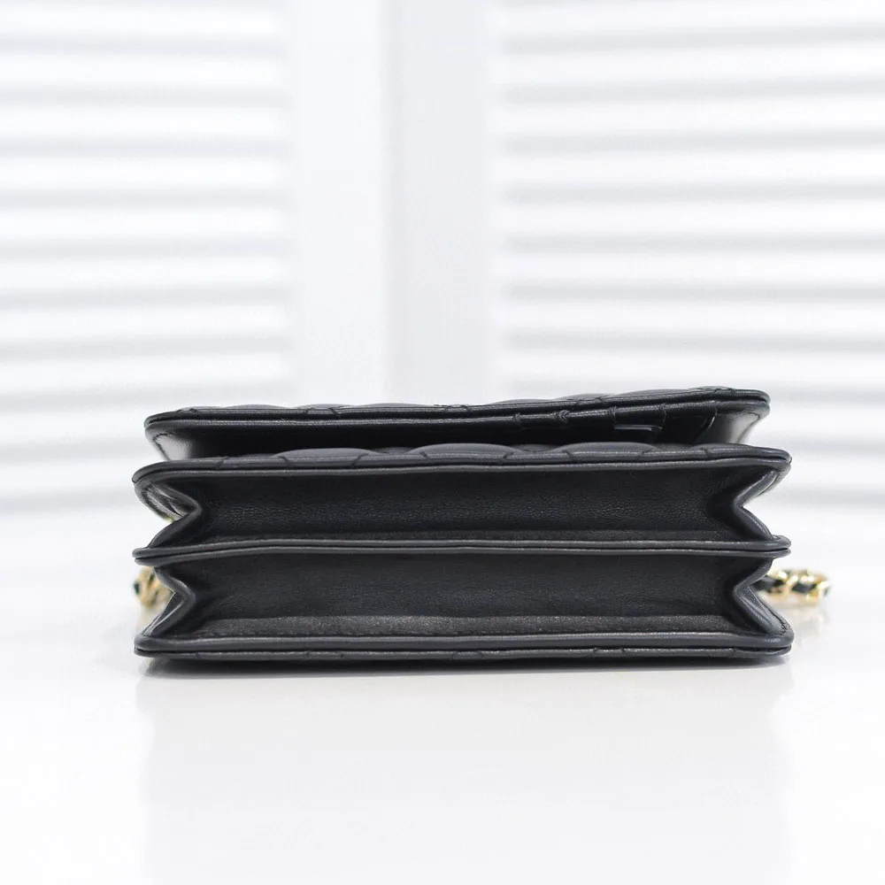 2021 Luxury Brand Famous Ladies Bag Designer Classic Single Shoulder Messenger Bag Leather Lady Handbag
2021 Luxury Brand Famous Ladies Bag Designer Classic Single Shoulder Messenger Bag Leather Lady Handbag