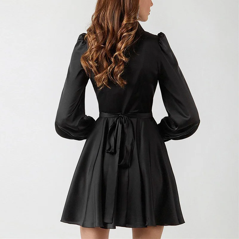 2021 Spring Summer Elastic Waist Bow A-Line Dress Fashion Solid Pleated Mini Dresses Sexy Notched Collar Satin Party Dress Women
2021 Spring Summer Elastic Waist Bow A-Line Dress Fashion Solid Pleated Mini Dresses Sexy Notched Collar Satin Party Dress Women