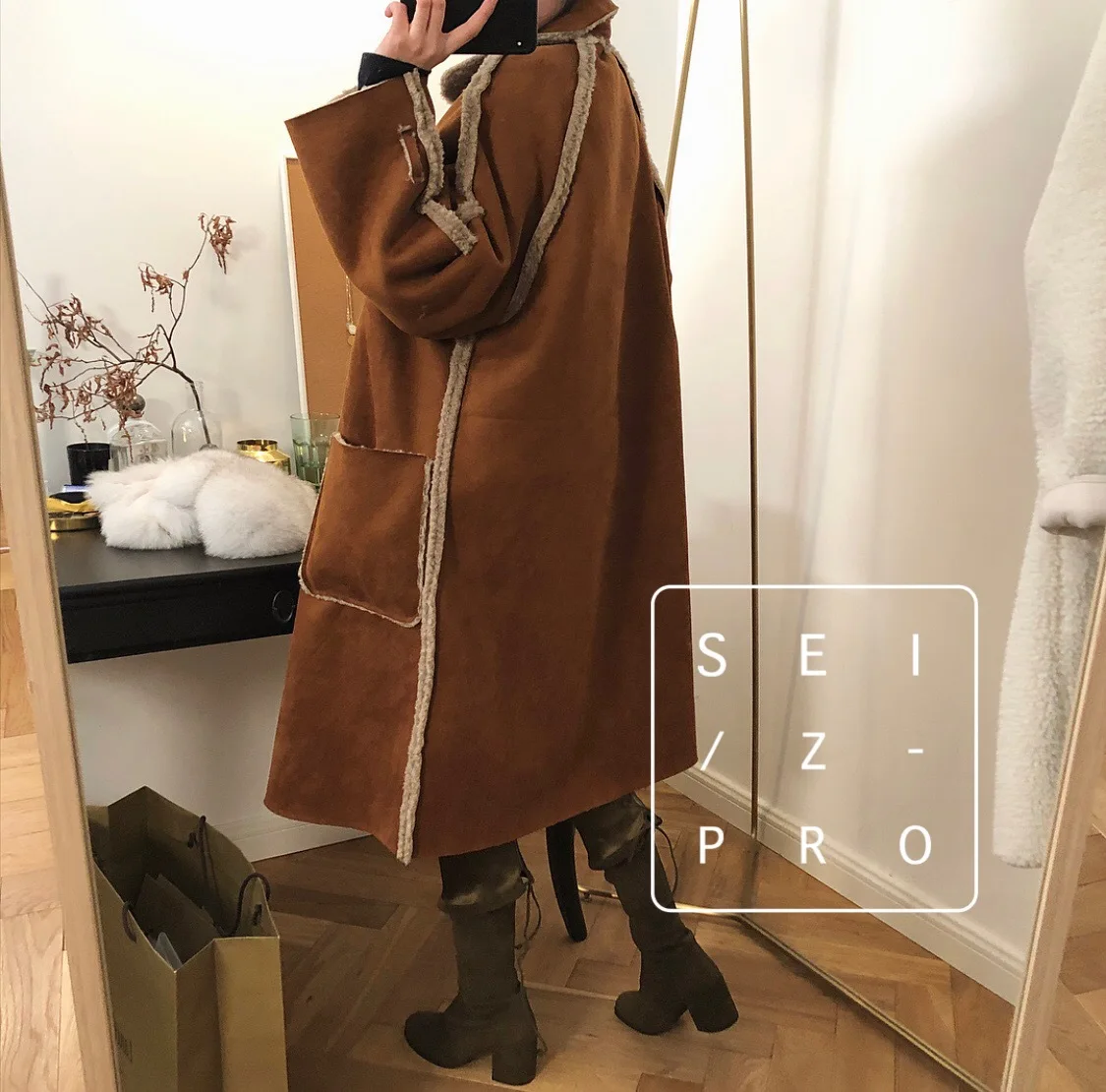 Wear on Both Sides Lamb Fur Faux Fur Coat Shearling Jacket Thick Women Winter Coat New 2020 Abrigos Mujer Invierno Fashion
Wear on Both Sides Lamb Fur Faux Fur Coat Shearling Jacket Thick Women Winter Coat New 2020 Abrigos Mujer Invierno Fashion