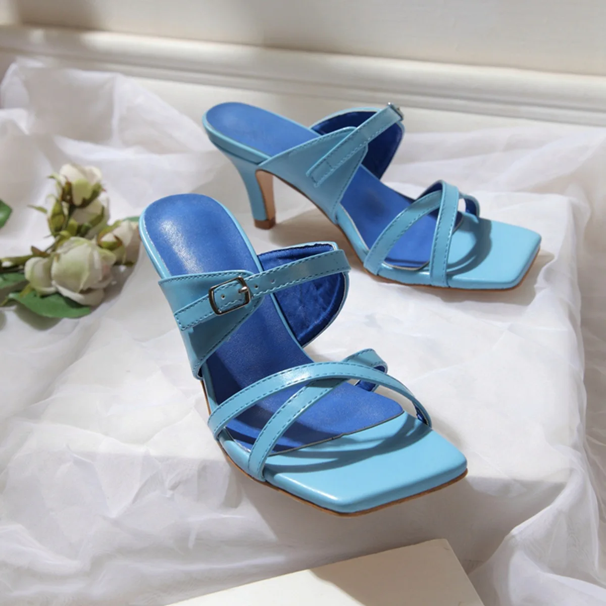 New Casual Women's Sandals Fashion Casual Roman Women's High Heels Vintage Blue Women's Slippers Zapatillas Mujer
New Casual Women's Sandals Fashion Casual Roman Women's High Heels Vintage Blue Women's Slippers Zapatillas Mujer