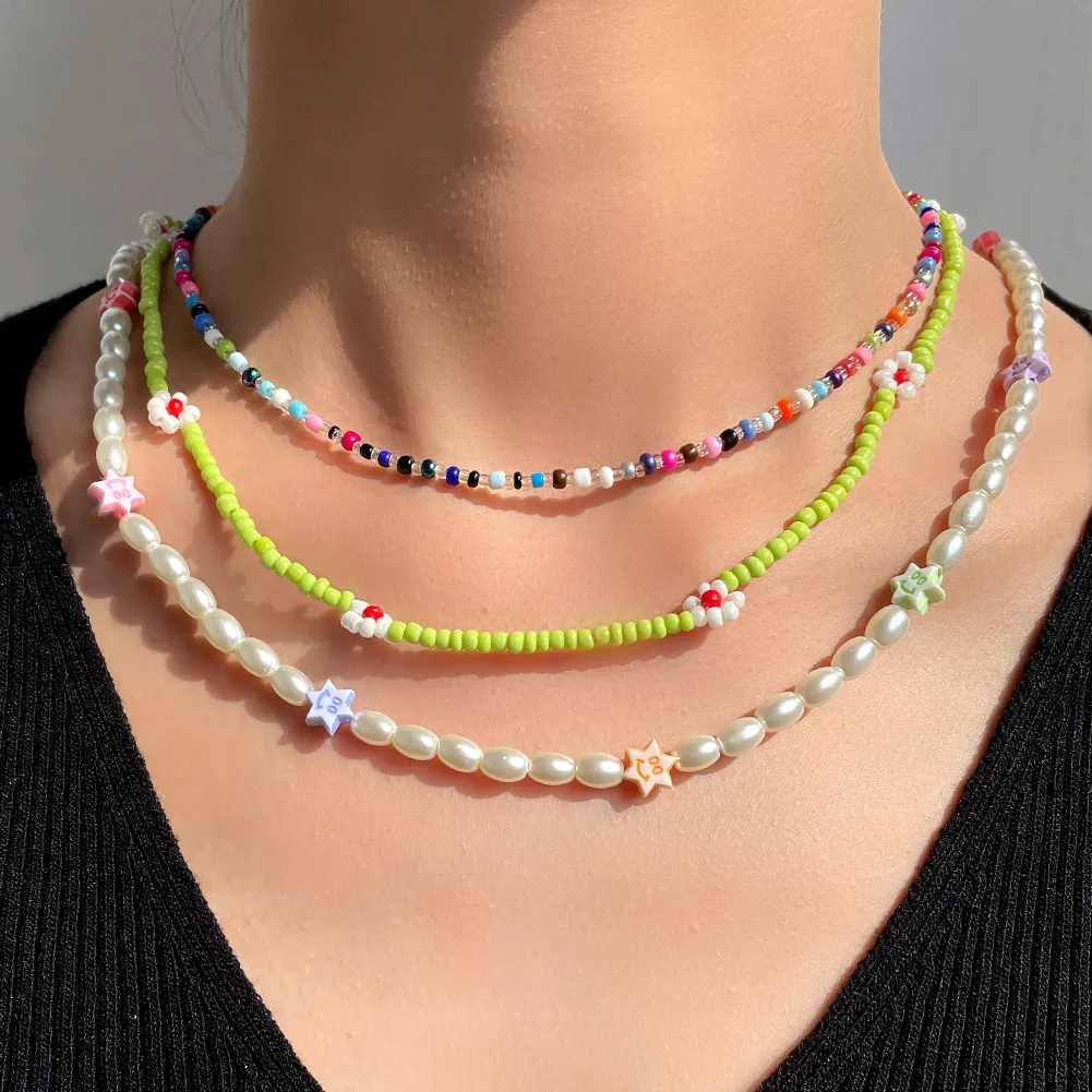 

Korea Layered Necklaces Green Flower Bead Strand Imitation Pearls Beaded Necklace Women Colorful Acrylic Rice Beads Choker Chain