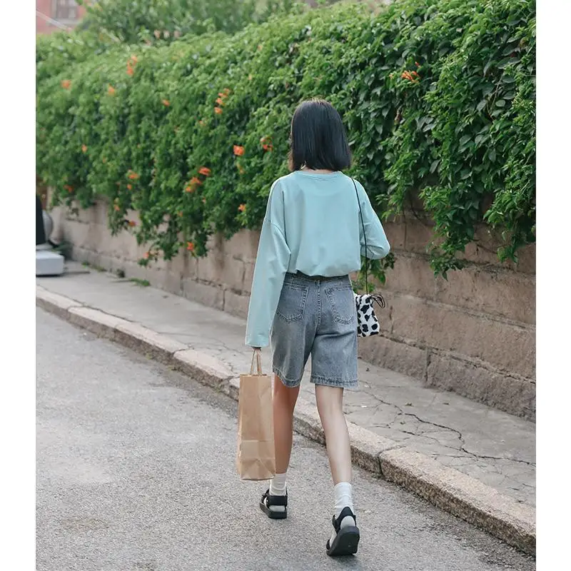 New high waist 5-point jeans female summer student loose Korean casual retro versatile show thin wide leg pants trend
New high waist 5-point jeans female summer student loose Korean casual retro versatile show thin wide leg pants trend