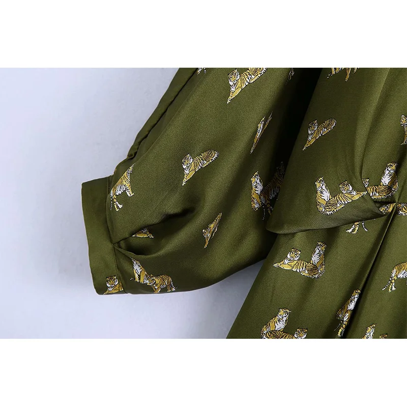 2021 New Women Dress Print Long Sleeve Turn-Down Collar Mid-Calf Dresses Female Fashion Casual Women Clothes
2021 New Women Dress Print Long Sleeve Turn-Down Collar Mid-Calf Dresses Female Fashion Casual Women Clothes