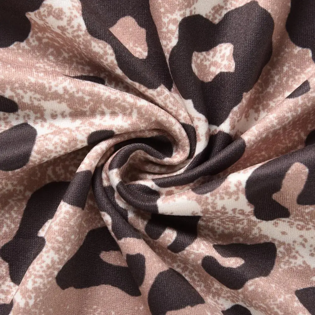 Pajamas Skin-friendly Loose Leopard Print Women Base Layer Thermal Underwear for Bedroom
Pajamas Skin-friendly Loose Leopard Print Women Base Layer Thermal Underwear for Bedroom