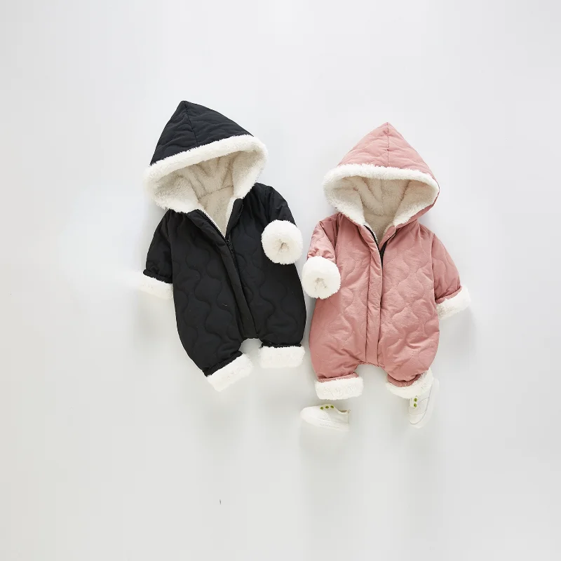 New winter newborn baby cotton clothes long one-piece clothes for boys and girls
New winter newborn baby cotton clothes long one-piece clothes for boys and girls