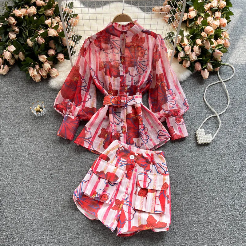Women's Summer Autumn Elegant Two Pieces Clothing Set High Street Floral Single Breasted Lantern Sleeve Blouse Shirt +shorts
Women's Summer Autumn Elegant Two Pieces Clothing Set High Street Floral Single Breasted Lantern Sleeve Blouse Shirt +shorts