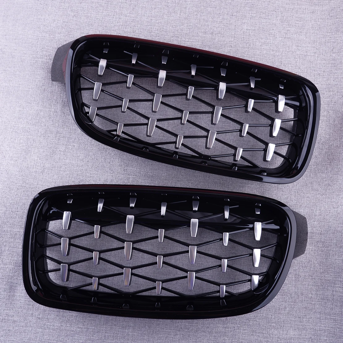 51137263481 51137263482 2Pcs Car Front Bumper Kidney Grills Grilles ABS Fit For BMW 3 F30 Sedan F31 Touring 2012-2016 2017
51137263481 51137263482 2Pcs Car Front Bumper Kidney Grills Grilles ABS Fit For BMW 3 F30 Sedan F31 Touring 2012-2016 2017