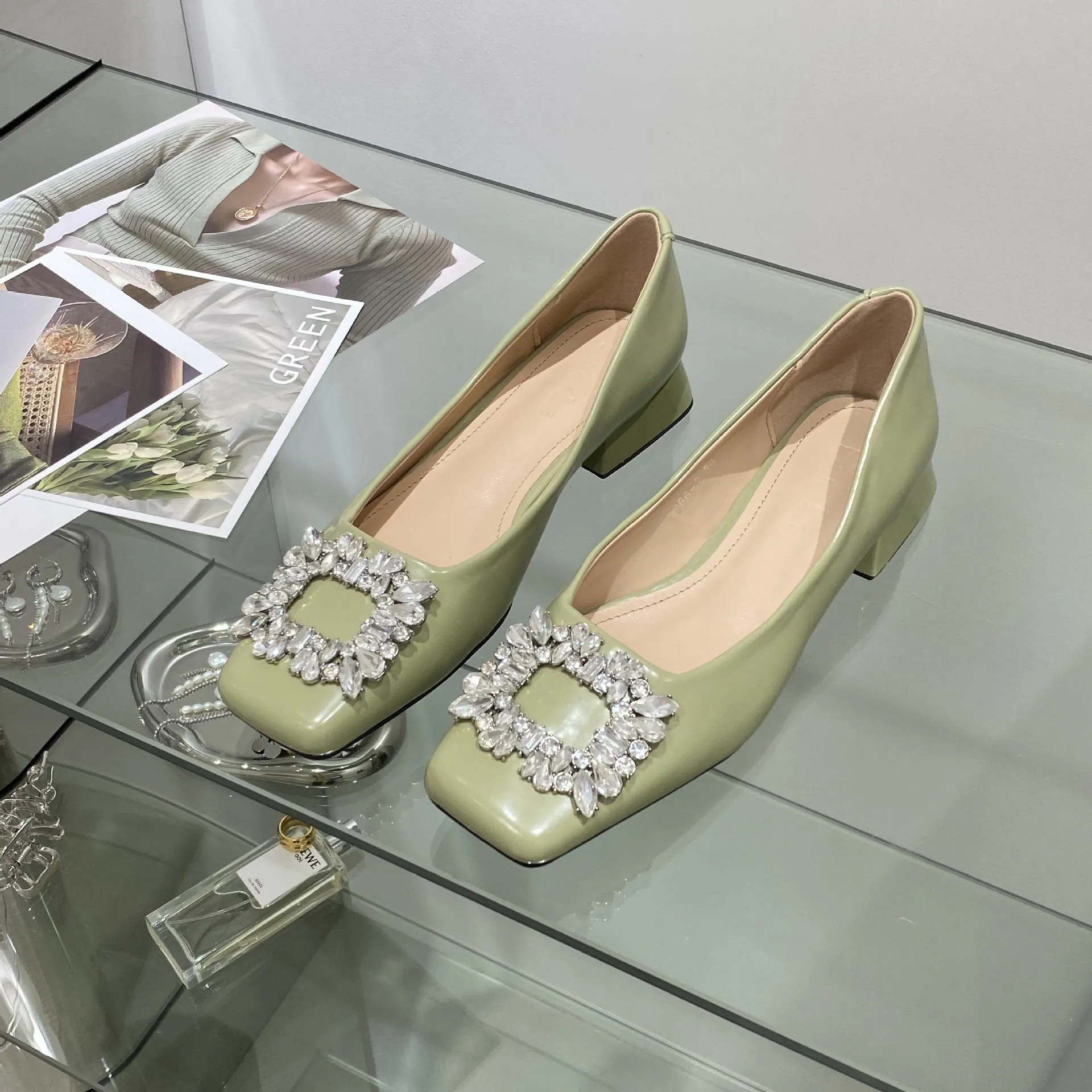 Women's Square Toe Pointed Toe Mules Low Heel Pumps Rhinestone Crystal Buckle Party Shoes Dress Heels
Women's Square Toe Pointed Toe Mules Low Heel Pumps Rhinestone Crystal Buckle Party Shoes Dress Heels