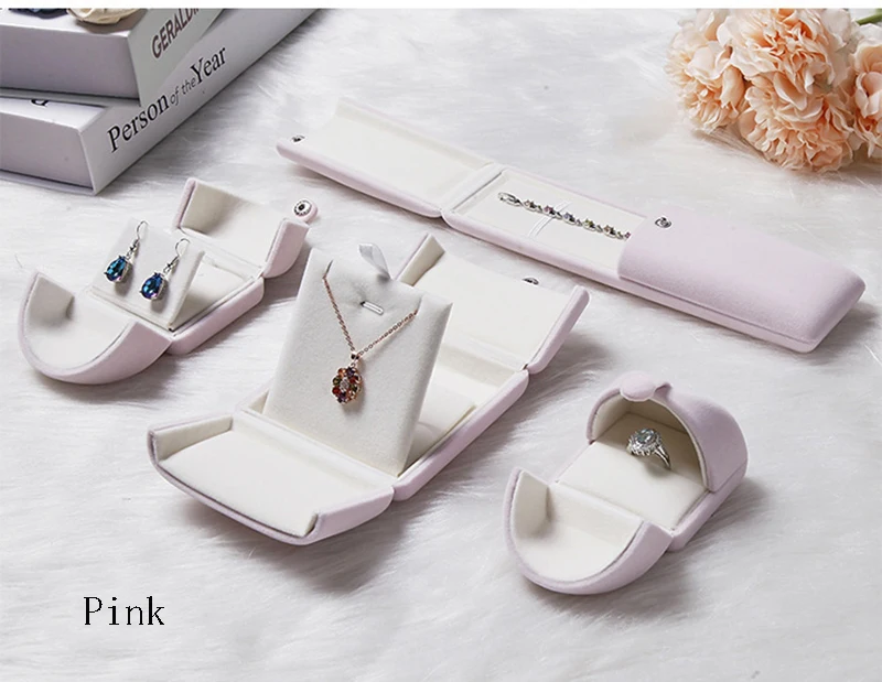 High-grade flannel double open box jewelry box button double open box gift ring box necklace box jewelry box
High-grade flannel double open box jewelry box button double open box gift ring box necklace box jewelry box