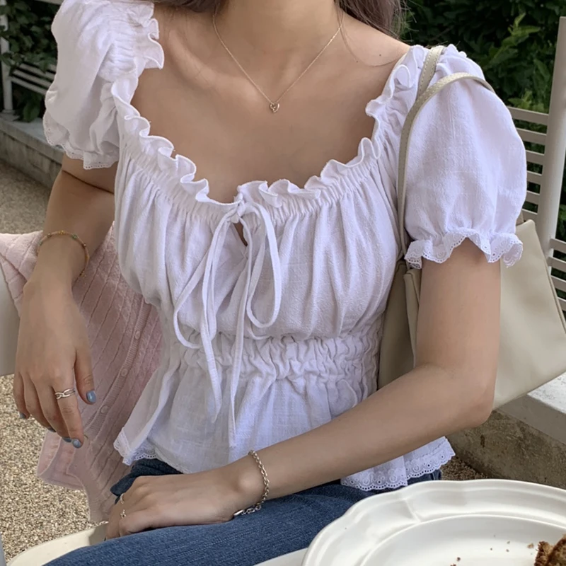 Kimotimo Women Tees Korean Ins French Elegant Square Collar Ruffle Stitching Lace Pleated Design Waist Puff Sleeve Short Shirt
Kimotimo Women Tees Korean Ins French Elegant Square Collar Ruffle Stitching Lace Pleated Design Waist Puff Sleeve Short Shirt