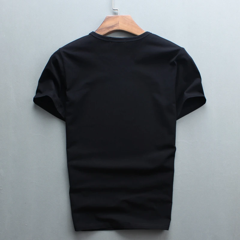Summer men's new T-shirt rhinestone short sleeve crew neck breathable T-shirt party personality bottoming shirt
Summer men's new T-shirt rhinestone short sleeve crew neck breathable T-shirt party personality bottoming shirt