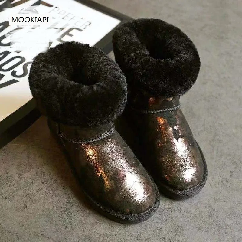 The latest high-quality snow boots in Europe in 2019, womenshoes in the middle tube, real sheepskin, 100% natural wool,6 color
The latest high-quality snow boots in Europe in 2019, womenshoes in the middle tube, real sheepskin, 100% natural wool,6 color