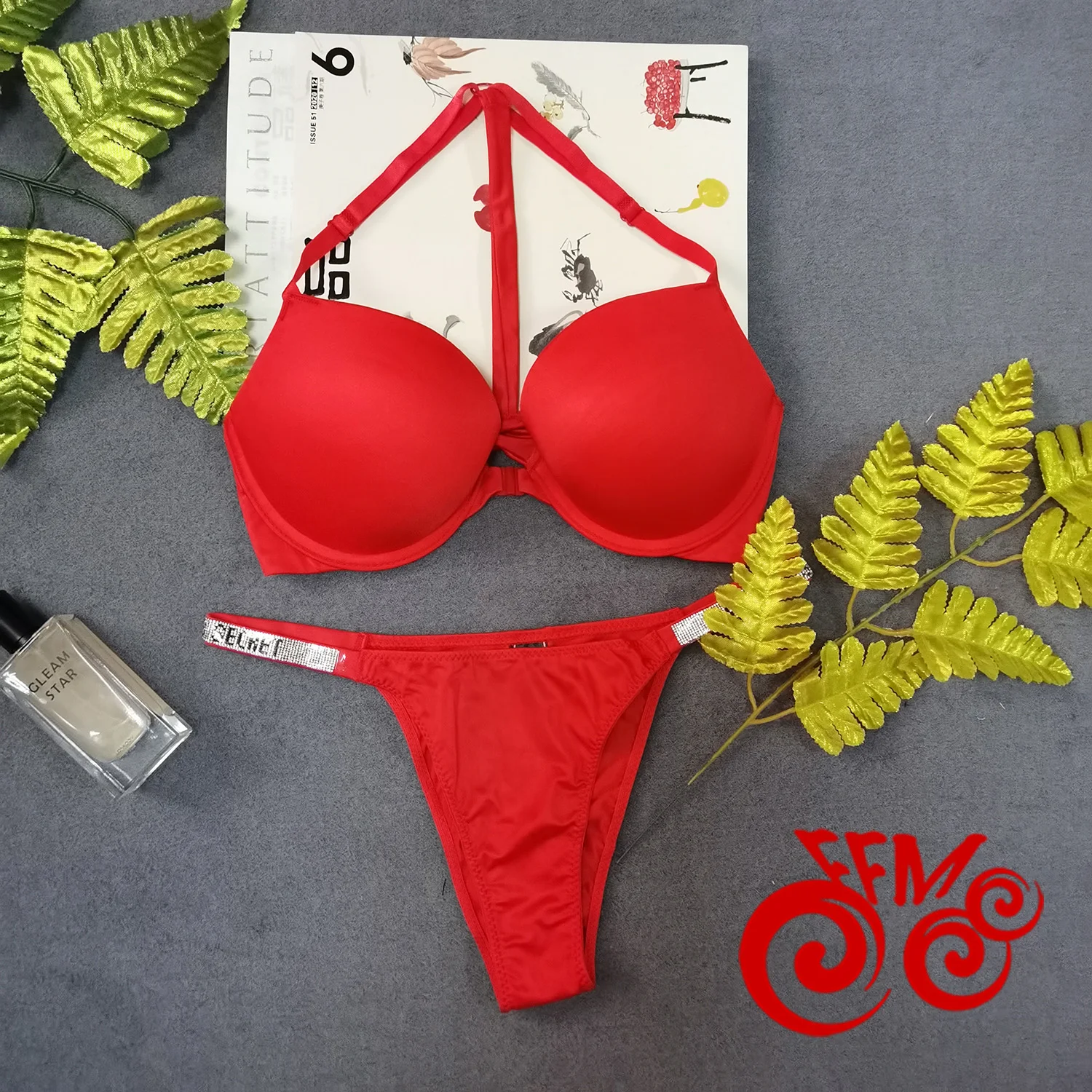 2021New Push Up Diamond underwear Y-type shoulder strap sexy women's Secret Bikini thong underwear bra diamond Underwear Set
2021New Push Up Diamond underwear Y-type shoulder strap sexy women's Secret Bikini thong underwear bra diamond Underwear Set