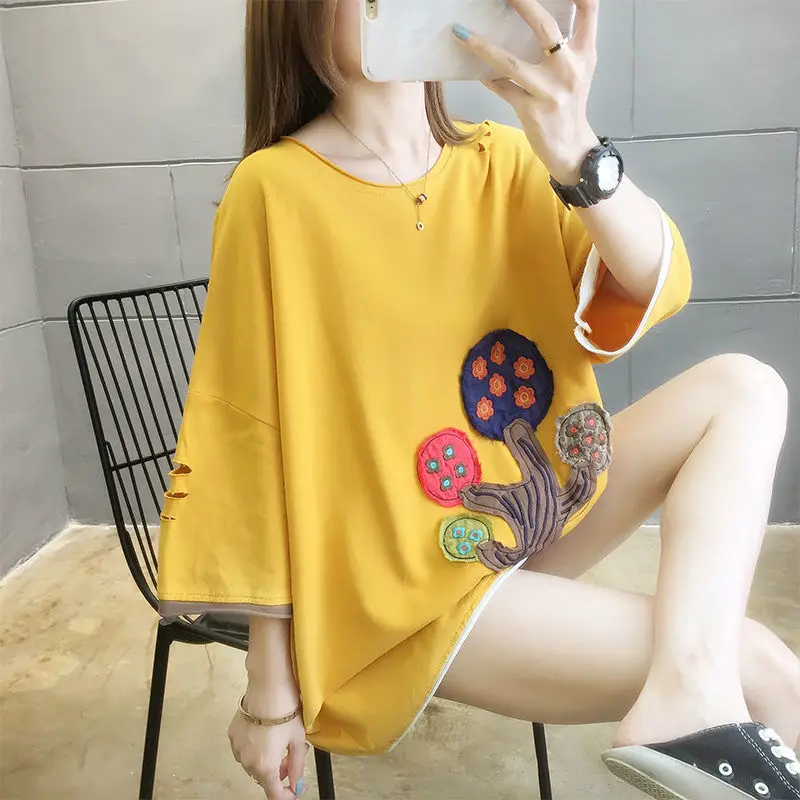 Embroidered Short-Sleeved T-Shirt Women'S New Summer Korean Loose Large Size Ins Shirt
Embroidered Short-Sleeved T-Shirt Women'S New Summer Korean Loose Large Size Ins Shirt