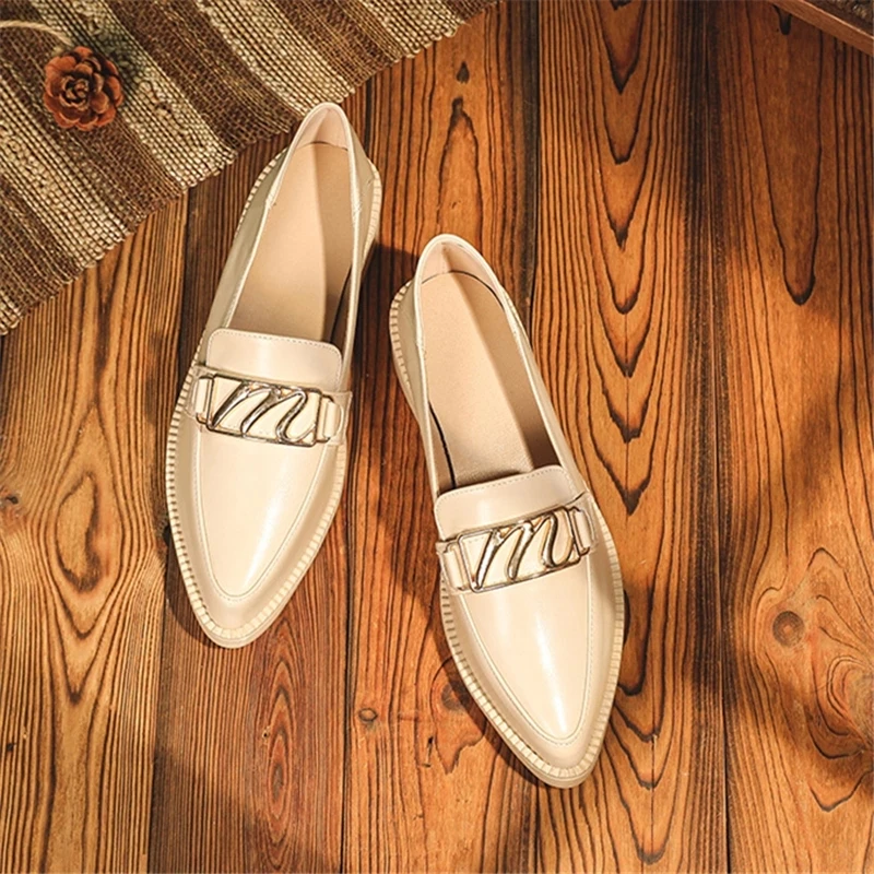 British Style Leather Shoes Women Loafers Pointed Comfy Shallow Slip On Shoes Ladies Square Heel Casual Shoes Woman Designer New
British Style Leather Shoes Women Loafers Pointed Comfy Shallow Slip On Shoes Ladies Square Heel Casual Shoes Woman Designer New