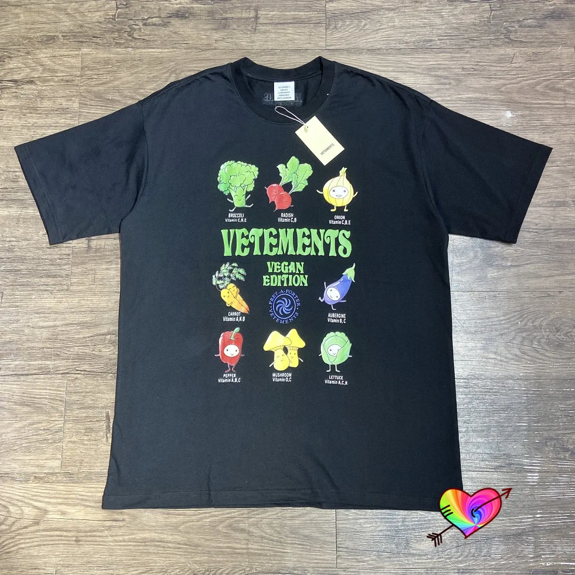 Black VETEMENTS Vegan Logo T-Shirt 2021 Men Women 1:1 High Quality Multicolor GraphicText Print Vetements Tee VTM Tops Oversize
Black VETEMENTS Vegan Logo T-Shirt 2021 Men Women 1:1 High Quality Multicolor GraphicText Print Vetements Tee VTM Tops Oversize