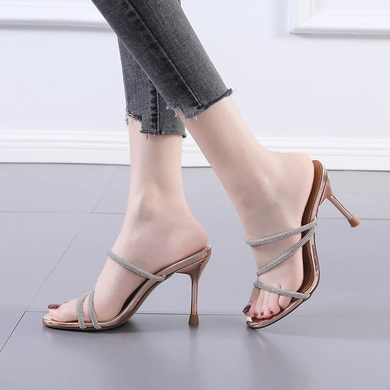 HOKSZVY Woman Slippers Fashion Rhinestone High Heels Summer One Word Casual Outer Wear Thin Strap Women's Sandals CWF
HOKSZVY Woman Slippers Fashion Rhinestone High Heels Summer One Word Casual Outer Wear Thin Strap Women's Sandals CWF