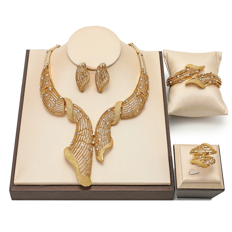 2021 new design woman accessories jewelry set Wholesale Fashion African Beads Bridal Jewelry Set Dubai Gold Brand Jewelry Set
2021 new design woman accessories jewelry set Wholesale Fashion African Beads Bridal Jewelry Set Dubai Gold Brand Jewelry Set