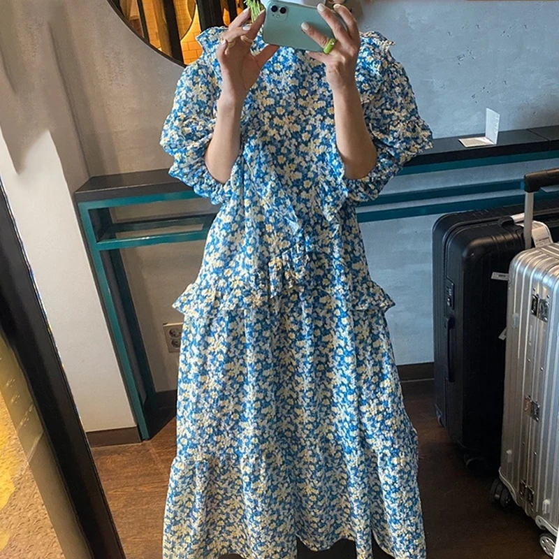 Women Blue Vintage Casual Print Ruffles Long Dress New Round Neck Short Puff Sleeve Fashion Spring Summer 2021
Women Blue Vintage Casual Print Ruffles Long Dress New Round Neck Short Puff Sleeve Fashion Spring Summer 2021