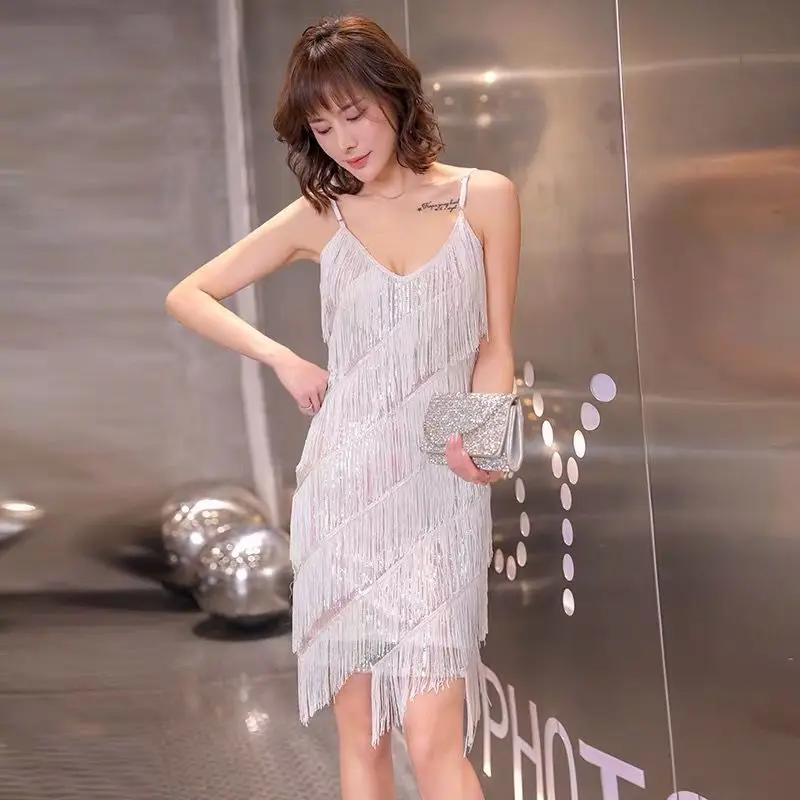 Temperament small evening dress women's 2021 new condole belt short high-end slim socialite birthday party dress
Temperament small evening dress women's 2021 new condole belt short high-end slim socialite birthday party dress