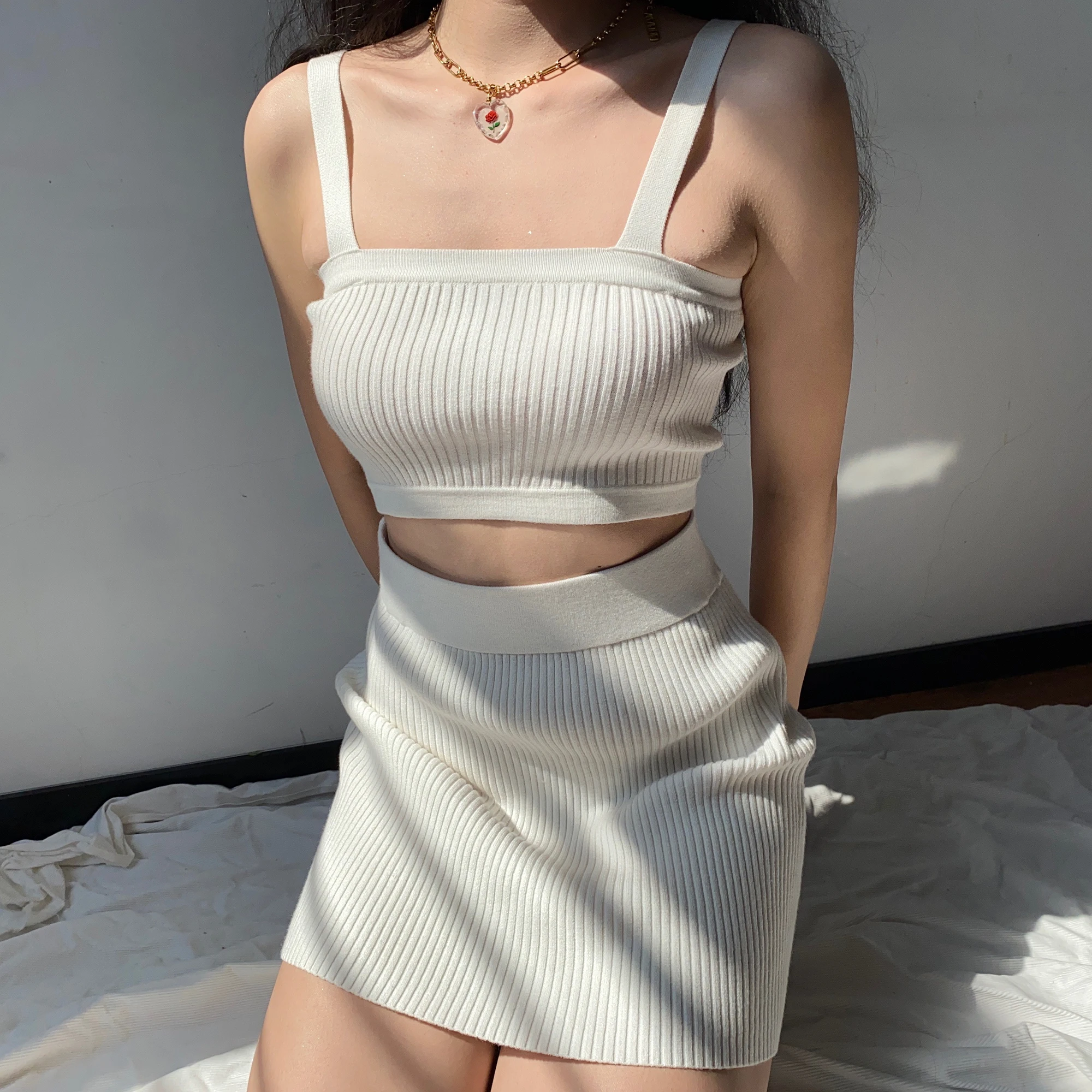 White Elegant 3 Piece Set Club Outfits Women knitted Vest Long Sleeves Crop Tops Cardigan Sexy High Waist Mini Free Shipping
White Elegant 3 Piece Set Club Outfits Women knitted Vest Long Sleeves Crop Tops Cardigan Sexy High Waist Mini Free Shipping