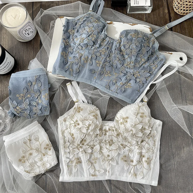 Honviey Embroidered sexy lingerie set with panties outside wear intimate underwear tube top brassiere gathered bra pantys suit
Honviey Embroidered sexy lingerie set with panties outside wear intimate underwear tube top brassiere gathered bra pantys suit