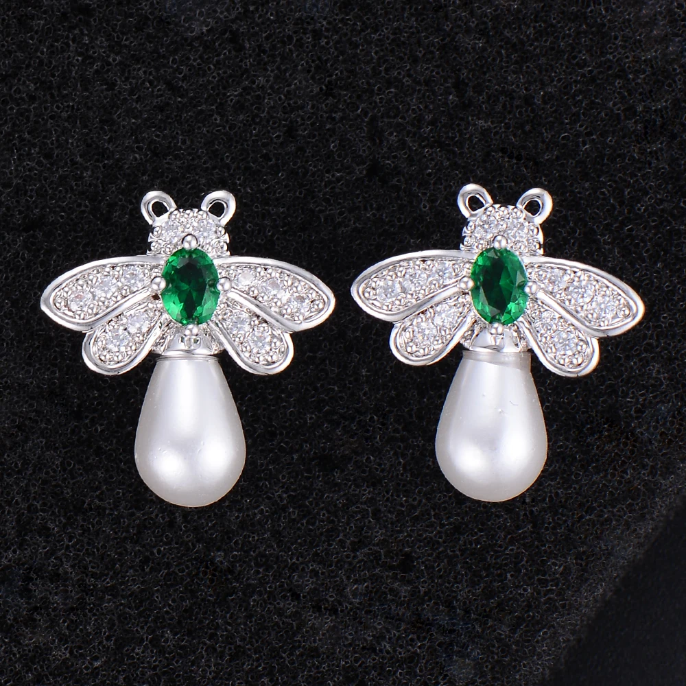 LARRAURI Elegant korean Pearl Bee Earrings For Women Charms Full Cubic Zirconia Stud Earrings Ear Jewelry Accessories
LARRAURI Elegant korean Pearl Bee Earrings For Women Charms Full Cubic Zirconia Stud Earrings Ear Jewelry Accessories