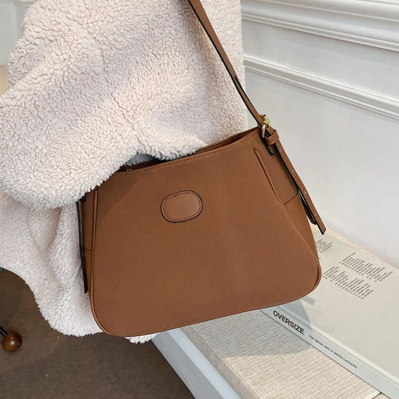 Matte Women Shoulder Bags Vintage Scrub Female Messenger Bag Casual Solid Color Handbag Quality Frosted Pu Leather Crossbody Bag
Matte Women Shoulder Bags Vintage Scrub Female Messenger Bag Casual Solid Color Handbag Quality Frosted Pu Leather Crossbody Bag