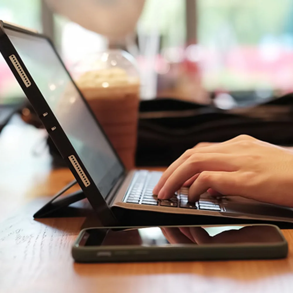 Bluetooth Keyboard with PU Leather Case with Bracket Function for iPad Pro11(2020/2018) /iPad Air 4 10.9(2020)
Bluetooth Keyboard with PU Leather Case with Bracket Function for iPad Pro11(2020/2018) /iPad Air 4 10.9(2020)