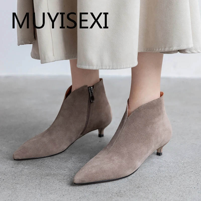 Фото Женские замшевые ботильоны MING06 muyisex с острым носком на низком тонком каблуке