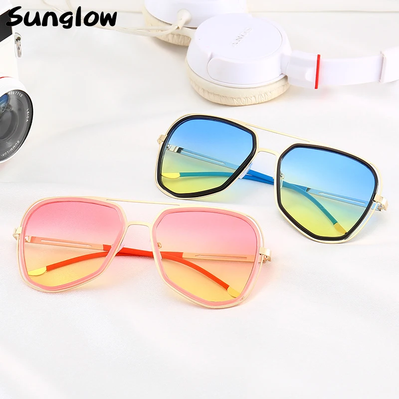 Sunglow 2021 Colored Glasses Fashion Unisex Aviator Sunglasses Outdoors are Eye-Catching Lenses Sun Oversized Goggles
Sunglow 2021 Colored Glasses Fashion Unisex Aviator Sunglasses Outdoors are Eye-Catching Lenses Sun Oversized Goggles