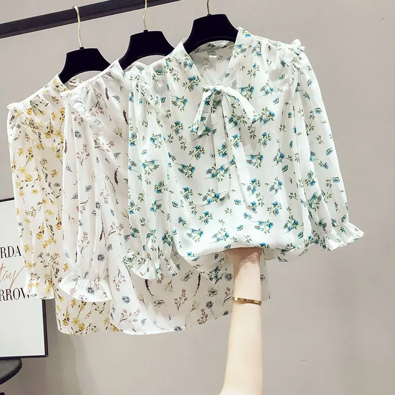 Design of 2021 new summer dress women's shirt women's Chiffon 7 / 4 sleeve top Floral Shirt
Design of 2021 new summer dress women's shirt women's Chiffon 7 / 4 sleeve top Floral Shirt
