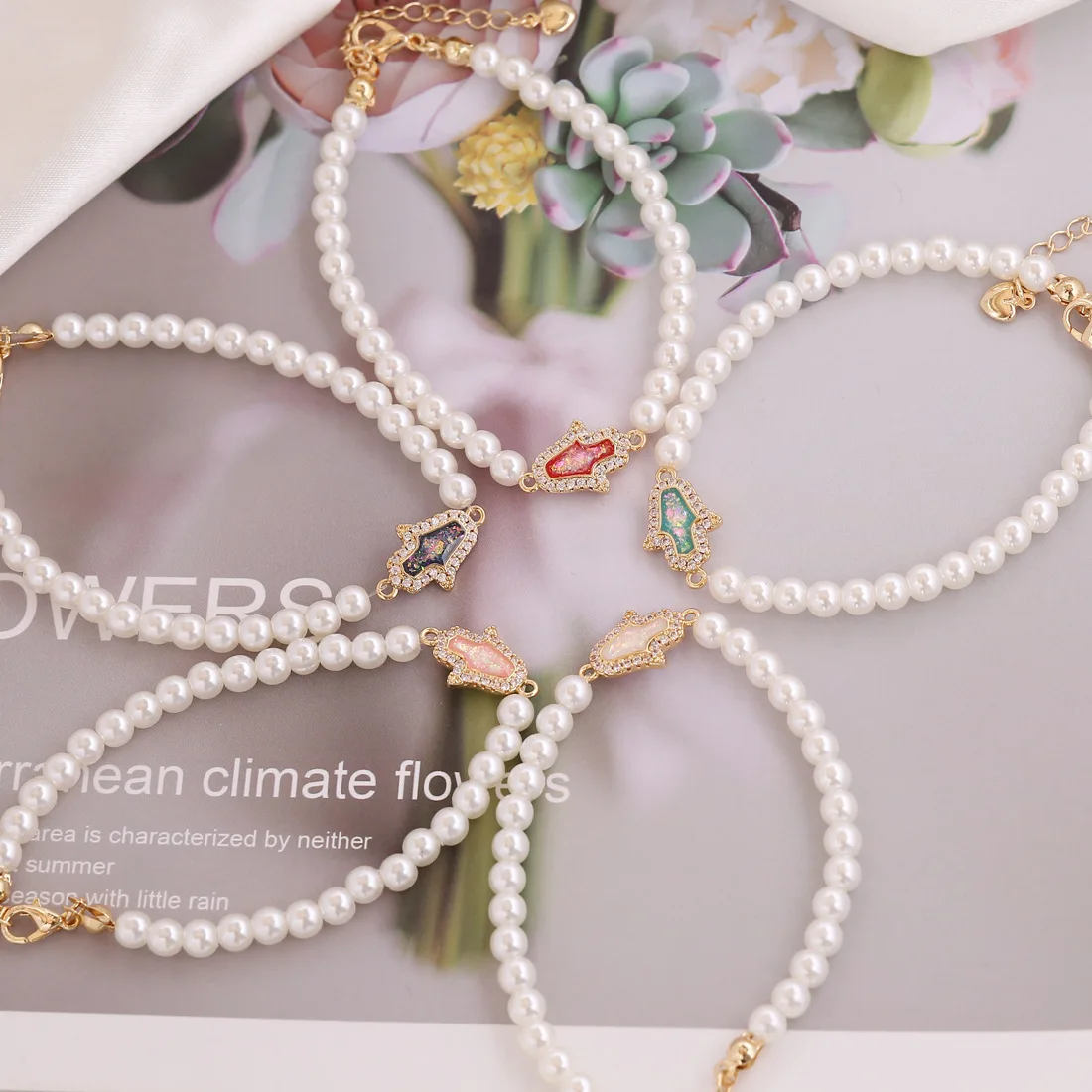 Trendy White Imitation Pearl Geometric Ornaments Inlaid Zircon Bracelets Women's Wrist Chains Decorative Jewelry Accessory Gifts
Trendy White Imitation Pearl Geometric Ornaments Inlaid Zircon Bracelets Women's Wrist Chains Decorative Jewelry Accessory Gifts