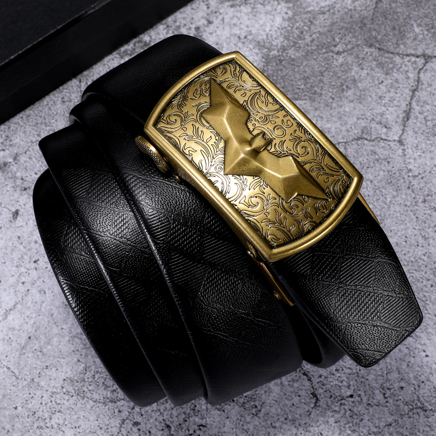 Famous Brand Men's Genuine Leather Belt Luxury Gold Bat Pattern Alloy Automatic Buckle Belts Fashion Cowskin Belts DiBanGu
Famous Brand Men's Genuine Leather Belt Luxury Gold Bat Pattern Alloy Automatic Buckle Belts Fashion Cowskin Belts DiBanGu