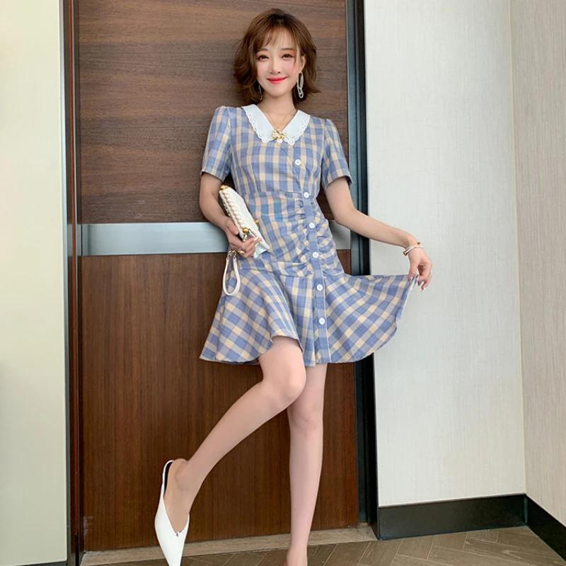QIUBENLIZI Plaid Print Doll Collar Folds Mini Dress Patchwork Lace Summer Short Sleeve Fashion Women Party Elegant Mermaid Dress
QIUBENLIZI Plaid Print Doll Collar Folds Mini Dress Patchwork Lace Summer Short Sleeve Fashion Women Party Elegant Mermaid Dress