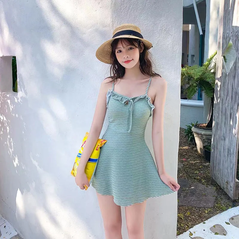 2020 New Swimsuit Female Conservative One-Piece Slimming Fairy Style Korean Ins Wind Hot Spring Swimsuit Wholesale Lzh2990 
2020 New Swimsuit Female Conservative One-Piece Slimming Fairy Style Korean Ins Wind Hot Spring Swimsuit Wholesale Lzh2990