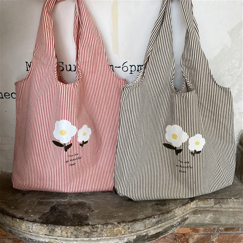 Women's Canvas Shopping Bag Women's Canvas Shoulder Bag Eco-friendly Storage Handbag Foldable Eco-friendly Grocery Handbag
Women's Canvas Shopping Bag Women's Canvas Shoulder Bag Eco-friendly Storage Handbag Foldable Eco-friendly Grocery Handbag