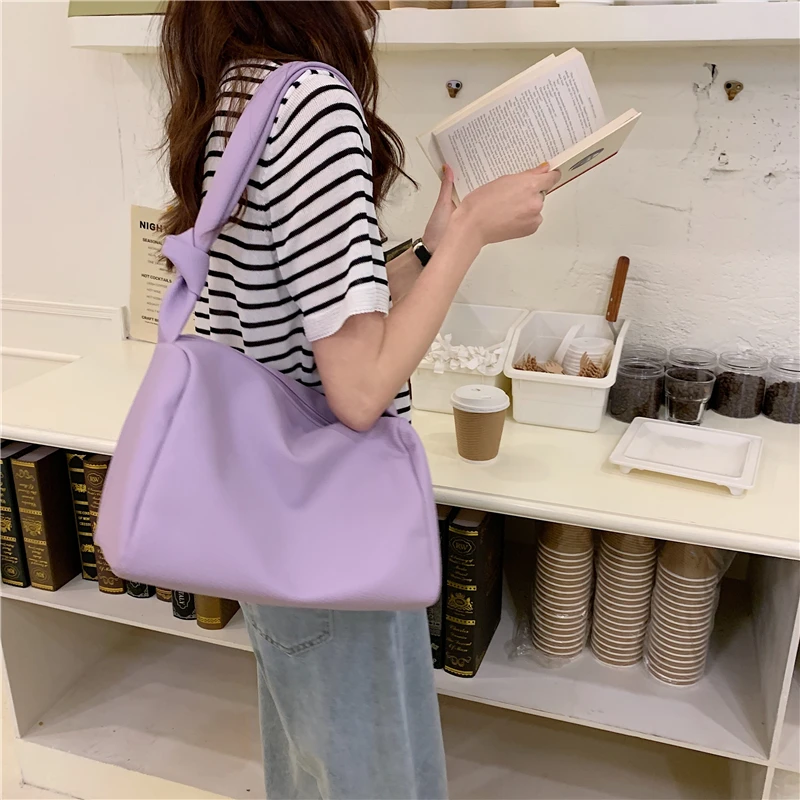 New Large Capacity Leather Luxury Handbags Women Shoulder Bags Designer Tote Vintage Ladies Bucket Hand Bag Fashion Ladies
New Large Capacity Leather Luxury Handbags Women Shoulder Bags Designer Tote Vintage Ladies Bucket Hand Bag Fashion Ladies