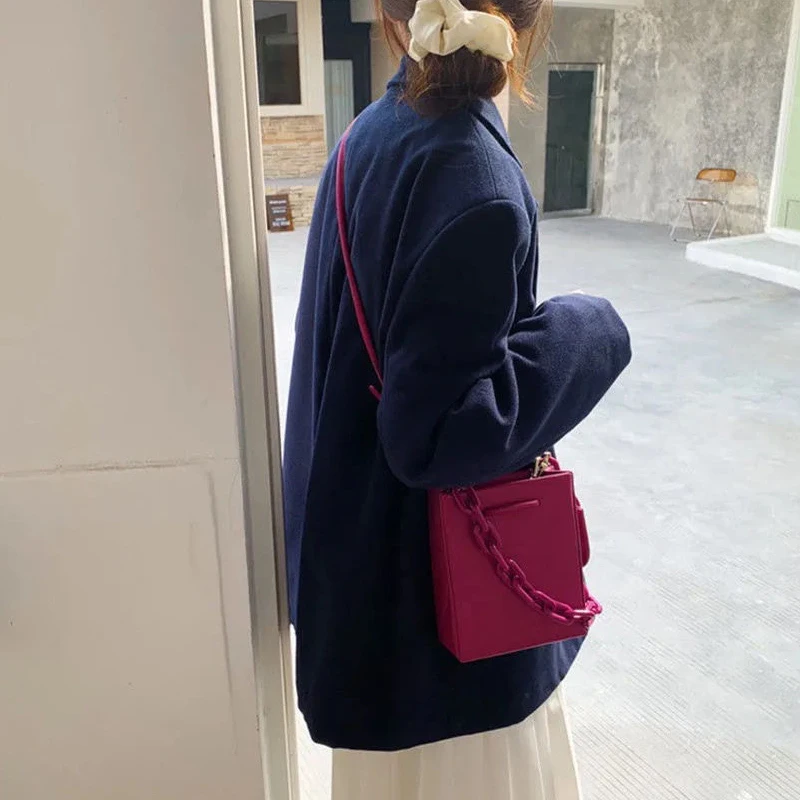 GOPLUS Autumn Winter Women's Bag Acrylic Chain Armpit Shopping Bag One Shoulder Cross Slung Hand Dragon Fruit Color Mother Bag
GOPLUS Autumn Winter Women's Bag Acrylic Chain Armpit Shopping Bag One Shoulder Cross Slung Hand Dragon Fruit Color Mother Bag