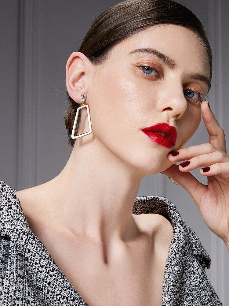 Женские серьги-клипсы GY Tea без проколов, летние высококачественные серьги во французском стиле в холодном стиле, без проколов ушей 
Женские серьги-клипсы GY Tea без проколов, летние высококачественные серьги во французском стиле в холодном стиле, без проколов ушей