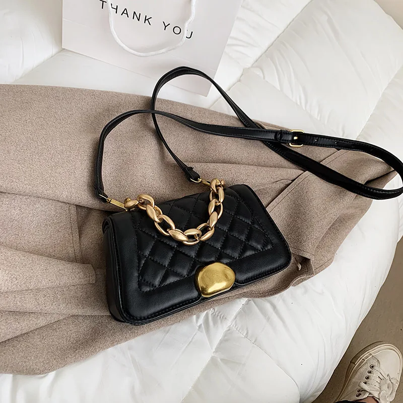 Hot Sale 2021 New Trendy Rhombus Shoulder Bag Fashion Lady Messenger Bag High Quality PU Leather Chain Portable Small Square Bag
Hot Sale 2021 New Trendy Rhombus Shoulder Bag Fashion Lady Messenger Bag High Quality PU Leather Chain Portable Small Square Bag